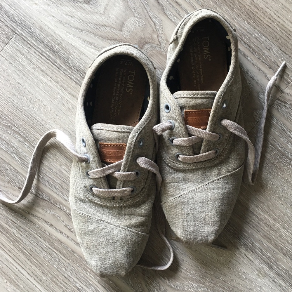 Toms